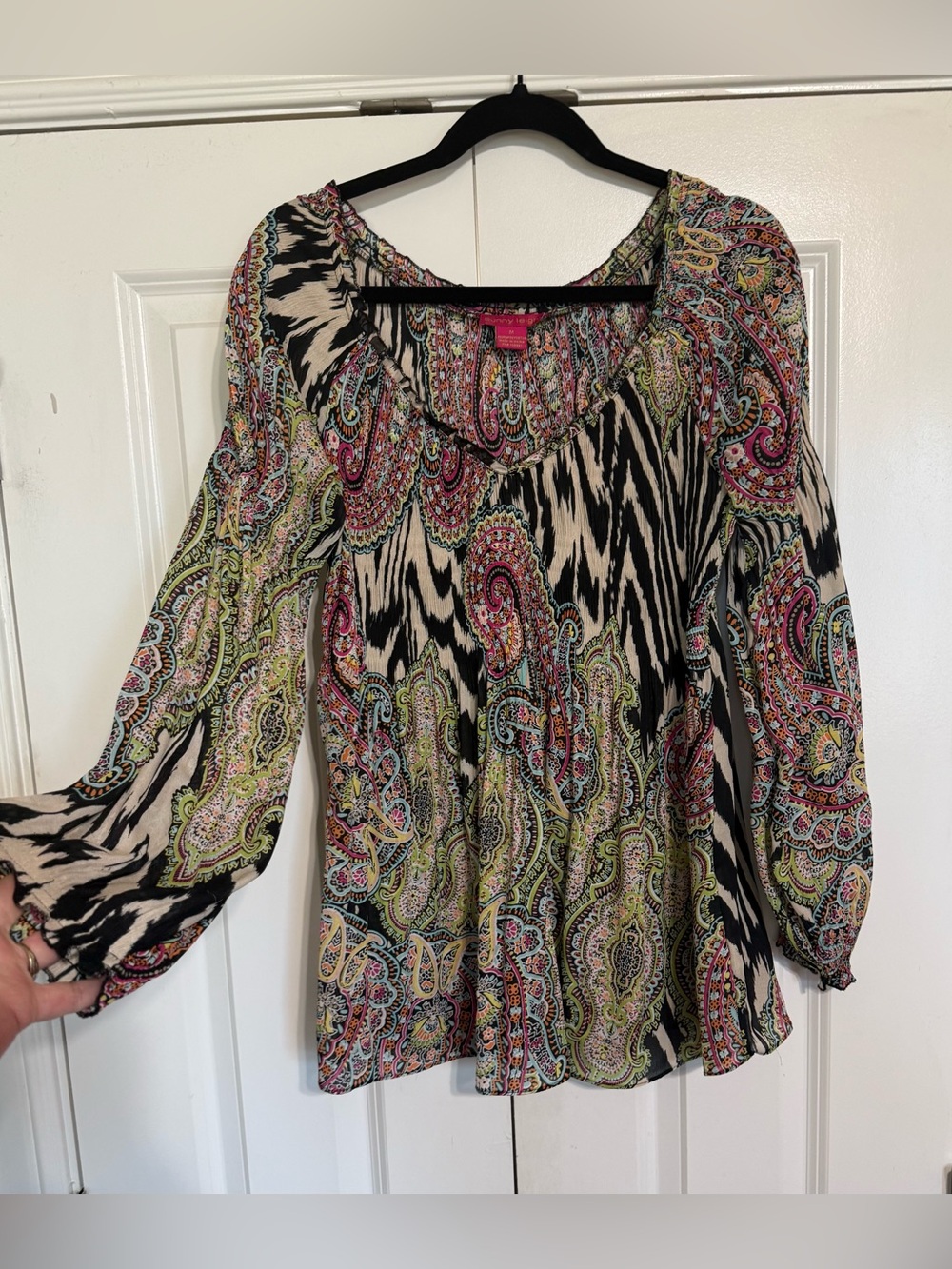 Sunny Leigh SZ M Multi Colored Long Sleeve Pop Over Top Blouse Puffy sleeves